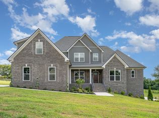 8012 Traditions Ln, Columbia, TN 38401
