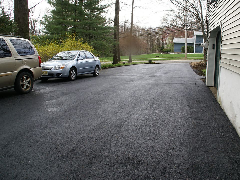 2nd image of 27 Corey Rd