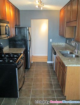2nd image of 3215 Pillsbury Ave #215