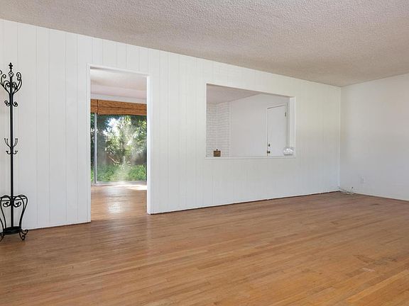 2nd image of 351 Fairfax Ave