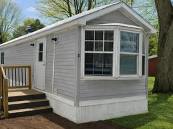 521 Bedford Rd N #C19, Battle Creek, MI 49037