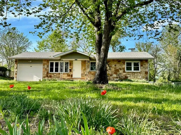 190 E North St, Houston, MO 65483