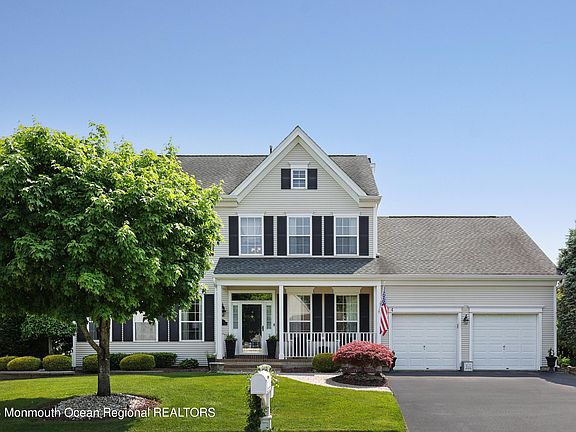 3rd image of 4 Woodstown Drive