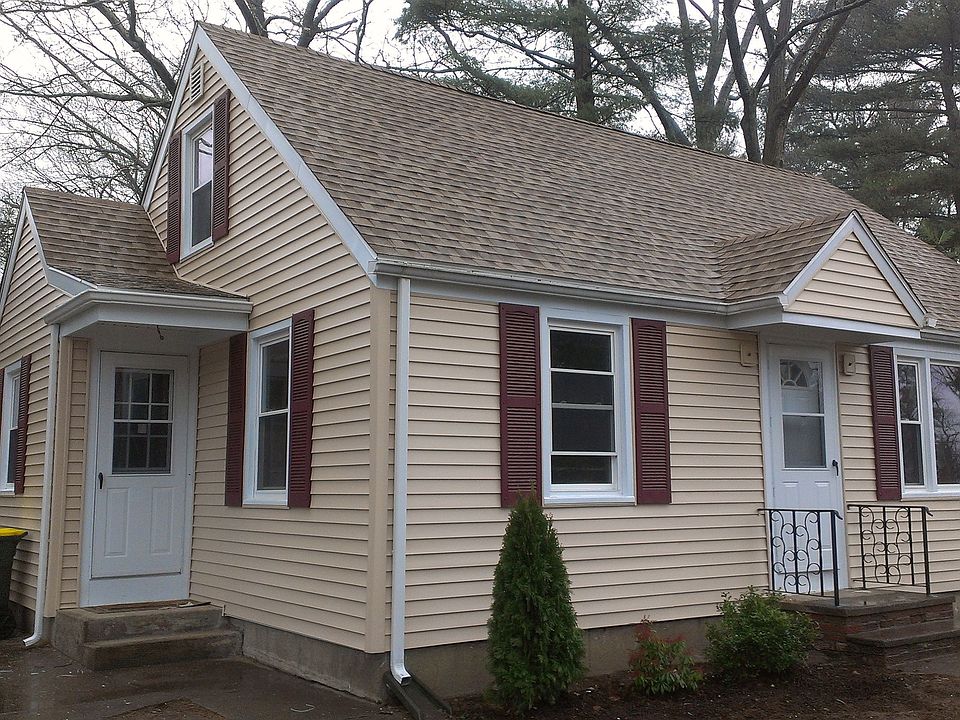 1st image of 14 Eisenhower Dr