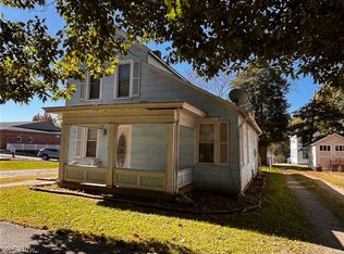 625 2nd St, Marietta, OH 45750