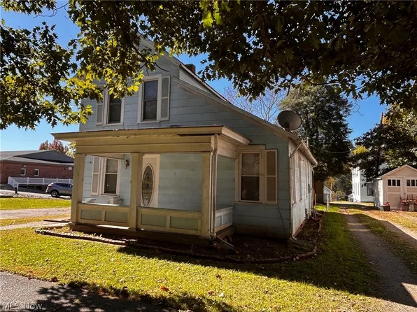 625 2nd St, Marietta, OH 45750