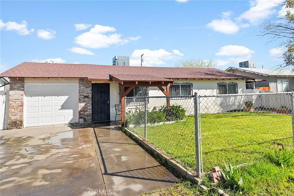 2152 Cabot Ave photo 1