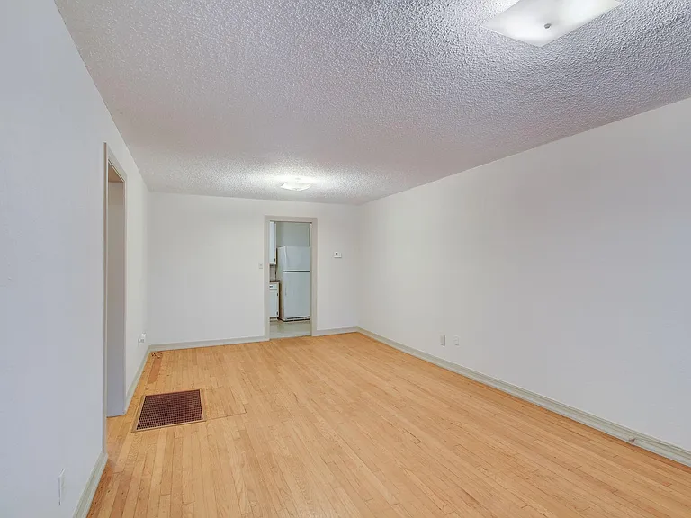 3108 Cashion Pl — Photo 8