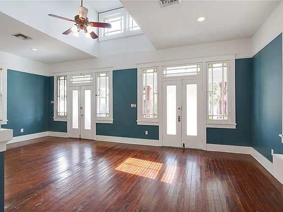 3rd image of 509 Elmira Ave