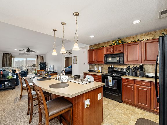 3rd image of 2321 Rolling Hills Dr