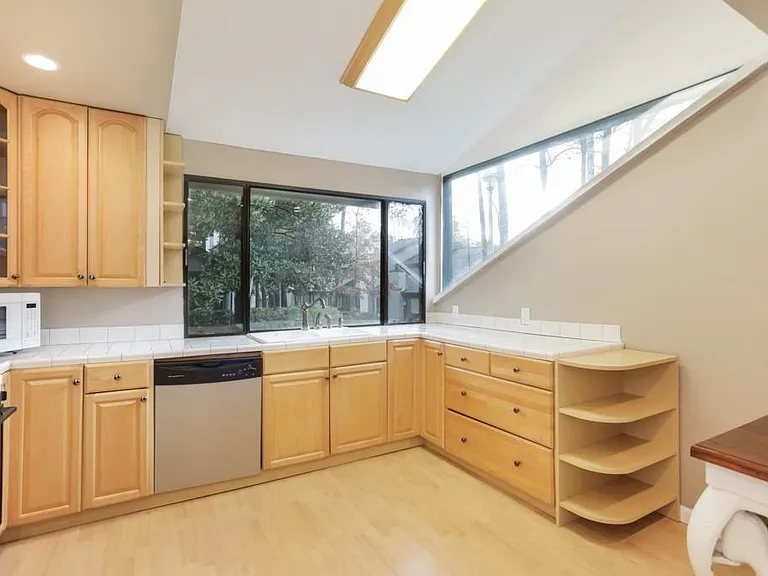 3087 Balearic Dr SE — Photo 8