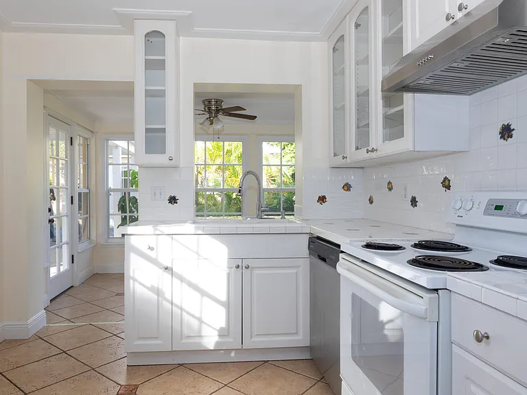 245 Cortez Rd — Photo 15