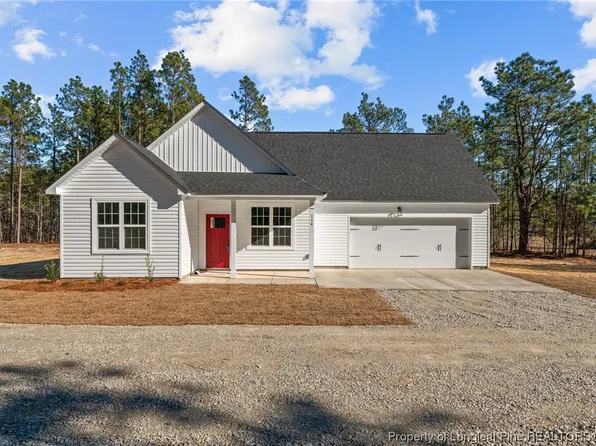 114 Yeti Ln, Raeford, NC 28376