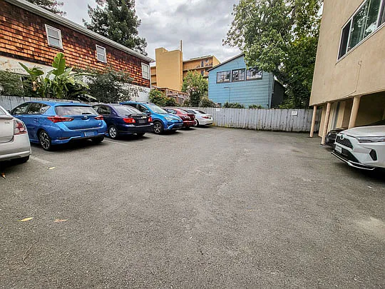 2735 Regent St #15 — Photo 16
