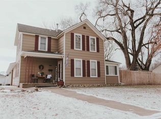 219 E 6th St, Halstead, KS 67056