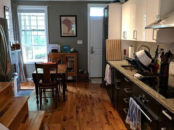 2nd image of 829 Euclid St NW