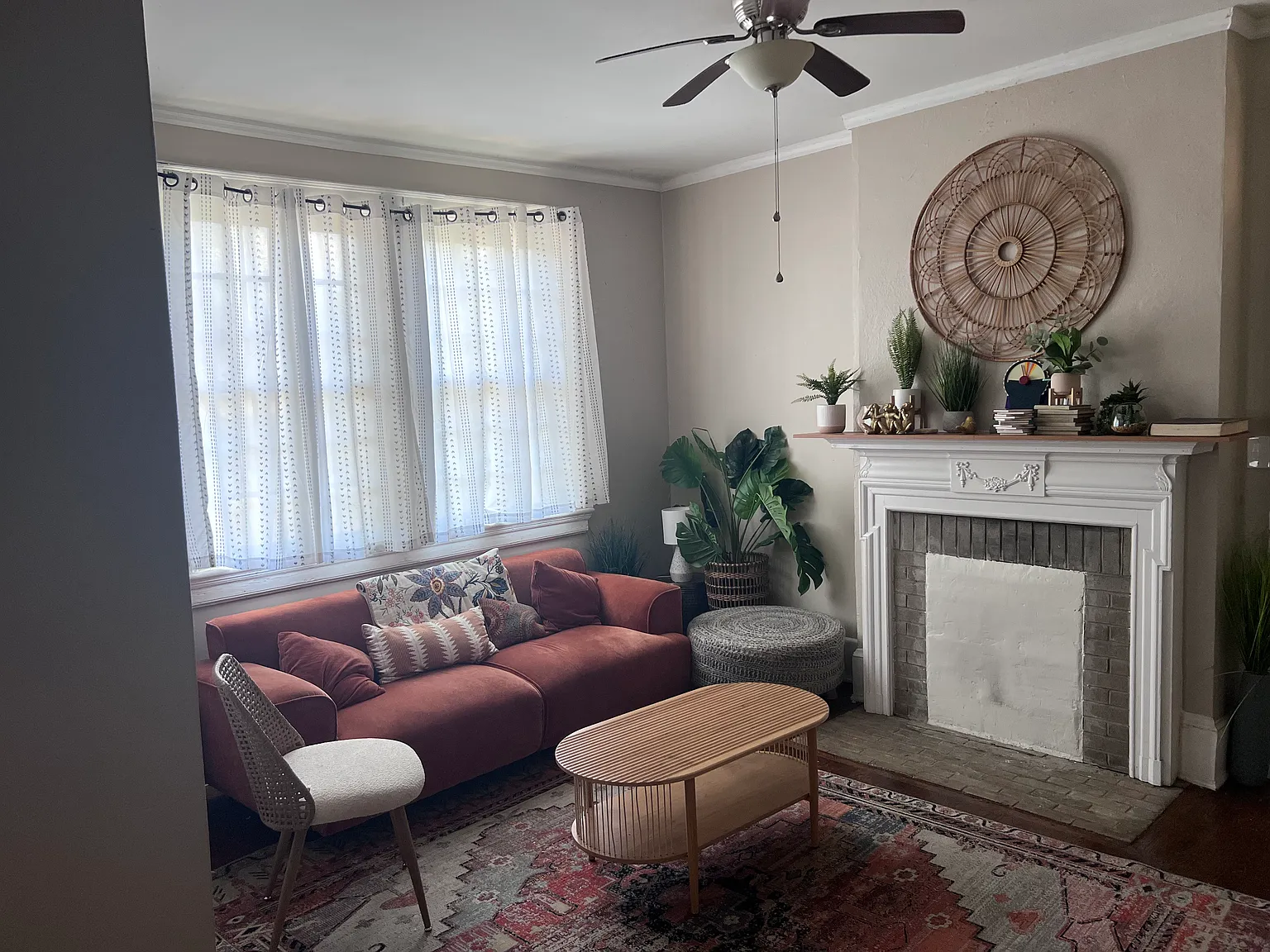 203 W Trinity Ave — Photo 2