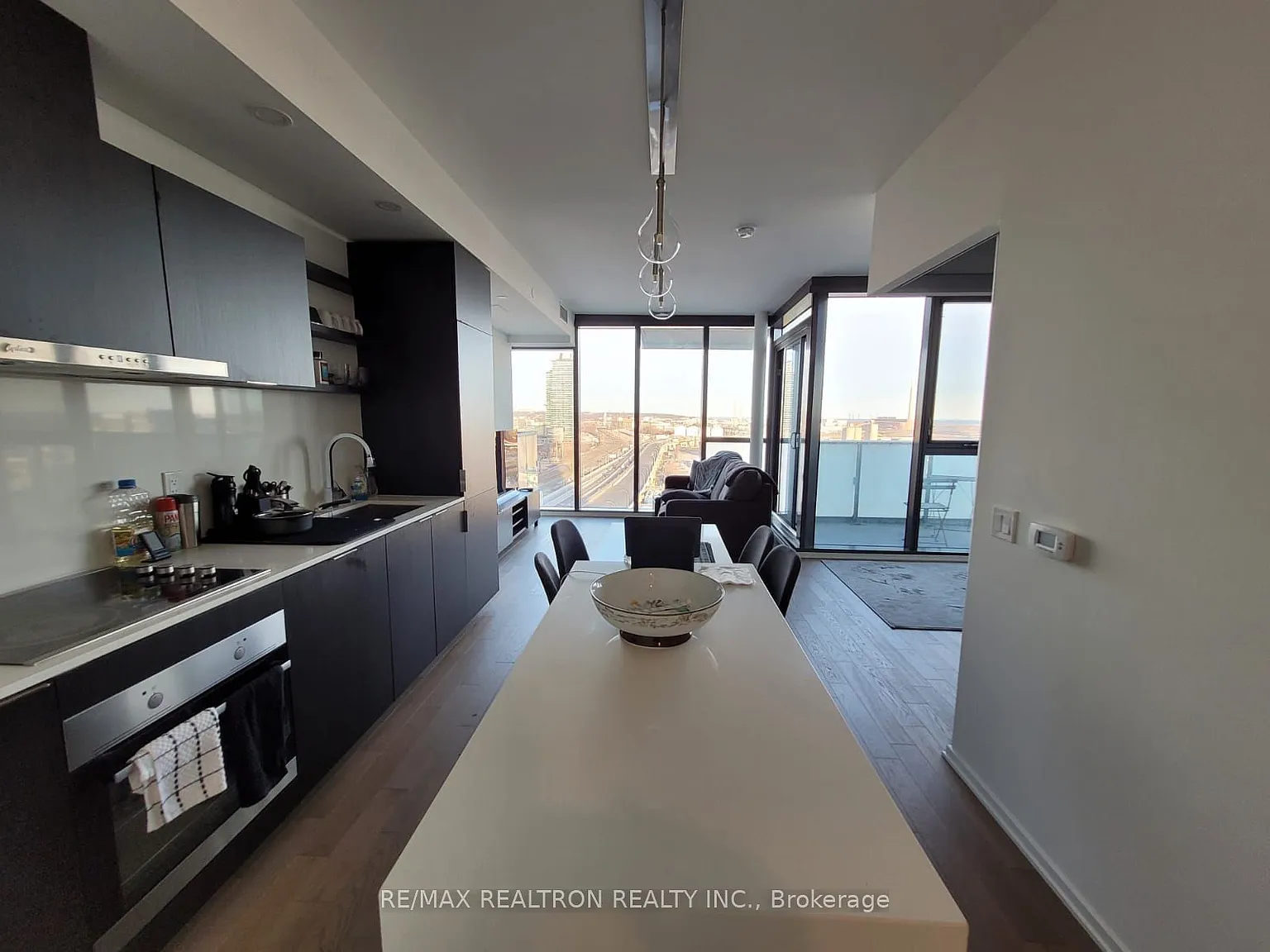 2 bed, $2,700 — Photo 1