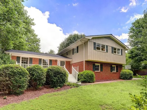 6720 Ramundo Dr, Atlanta, GA 30360