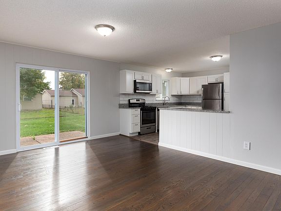 4th image of 7418 Foxtrot Dr