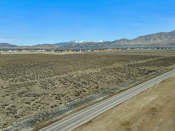 5th image of 3000 N Sweetwater
