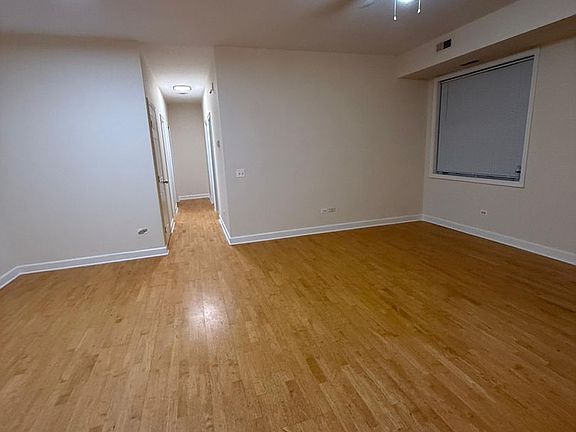 2nd image of 3575 S Archer Ave APT 304