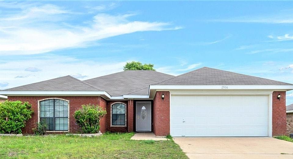 1st image of 2906 Curtis Dr