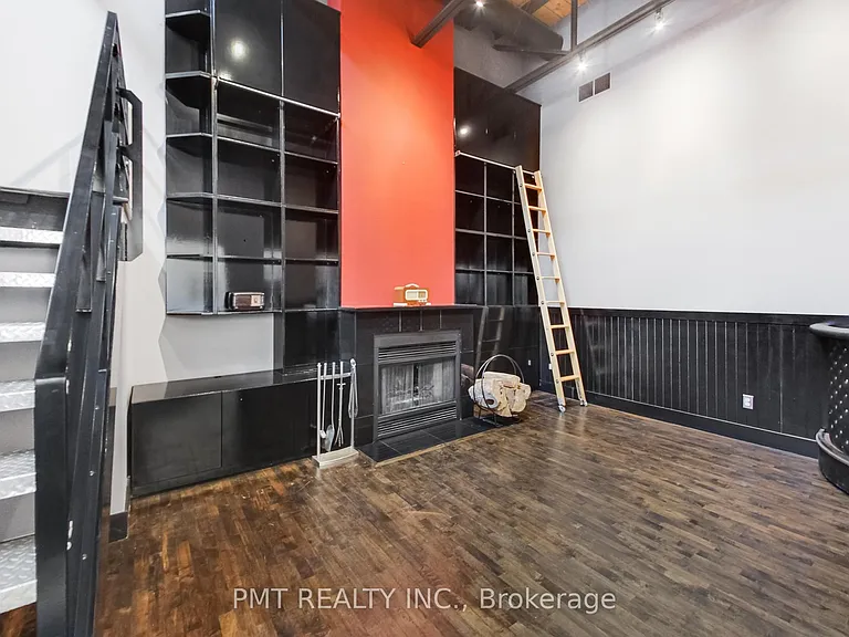 676 Richmond St W #210 — Photo 11