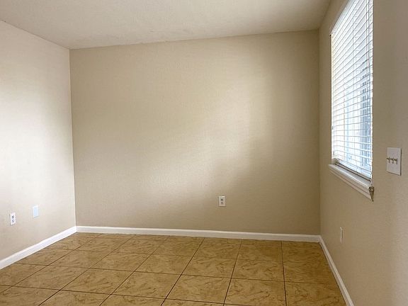5th image of 14074 NW 17th Ave