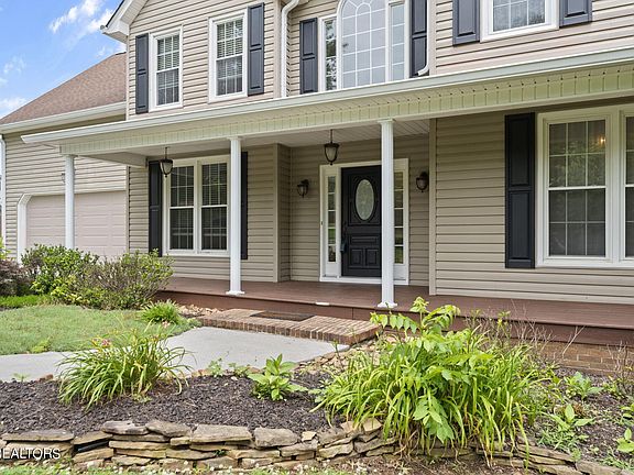 3rd image of 1130 Hirst Cir