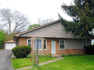 704 Columbus St, McHenry, IL 60051