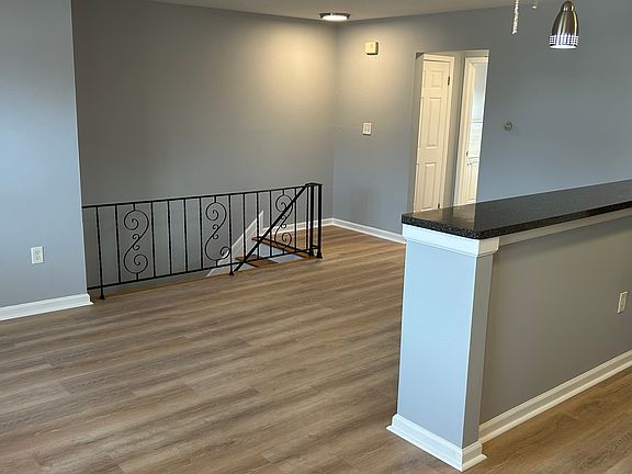 4th image of 631 17th Ave APT 38