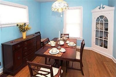 3rd image of 2066 W 93rd St