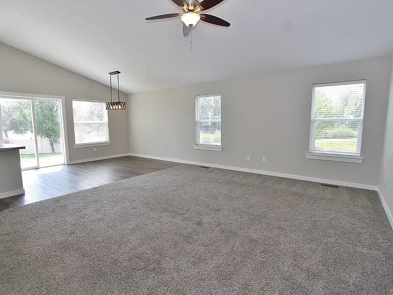 2897 W Jayton Dr — Photo 4