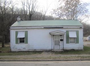 422 N 7th St, Louisiana, MO