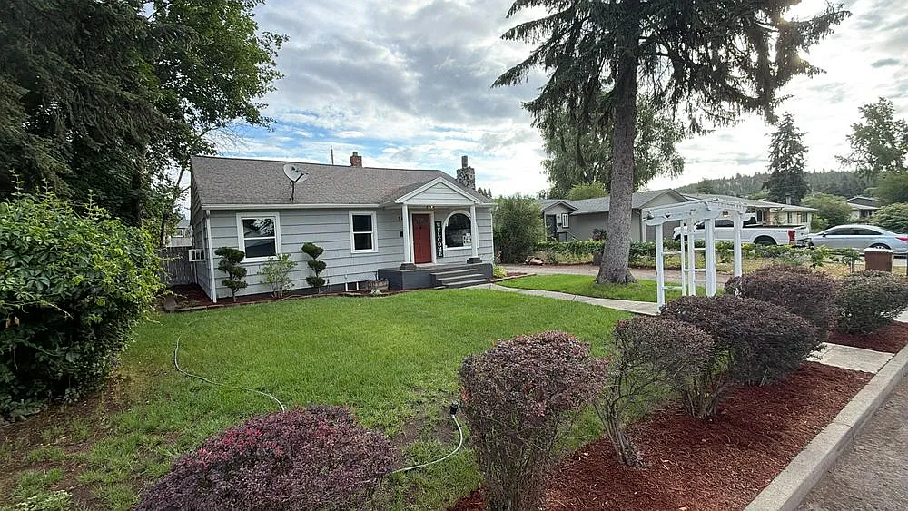 3 bed, 1656 sqft, $2,750 — Photo 2