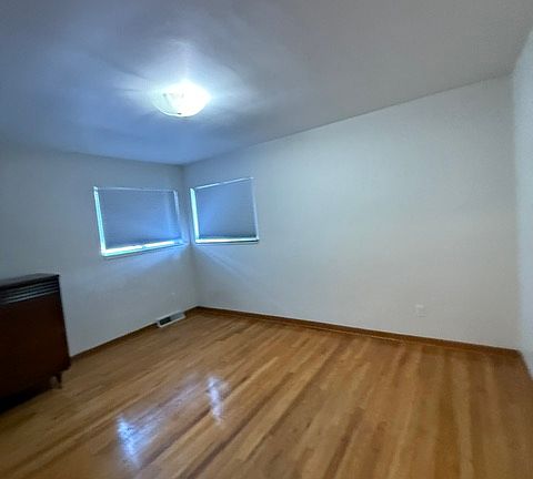 5th image of 8609 Potomac Ave