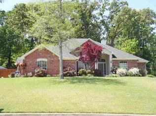 1403 Nottingham St, White Oak, TX 75693