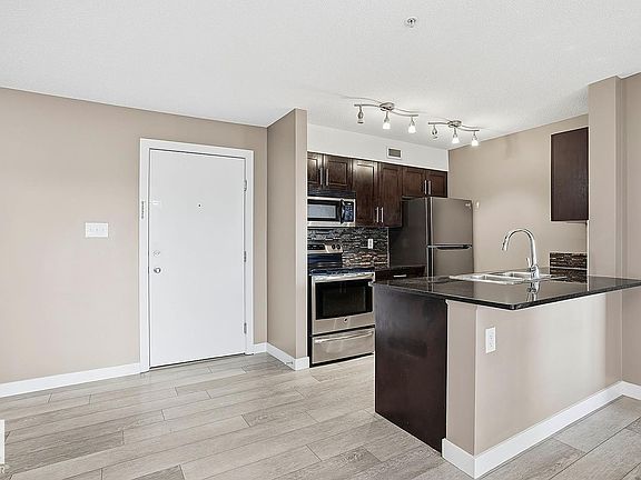 4th image of 11803 22nd Ave SW #109
