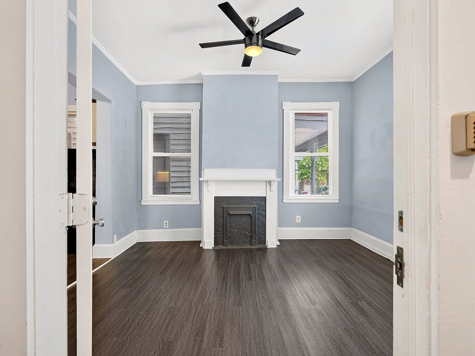 1 bed, 900 sqft, $1,550 — Photo 3