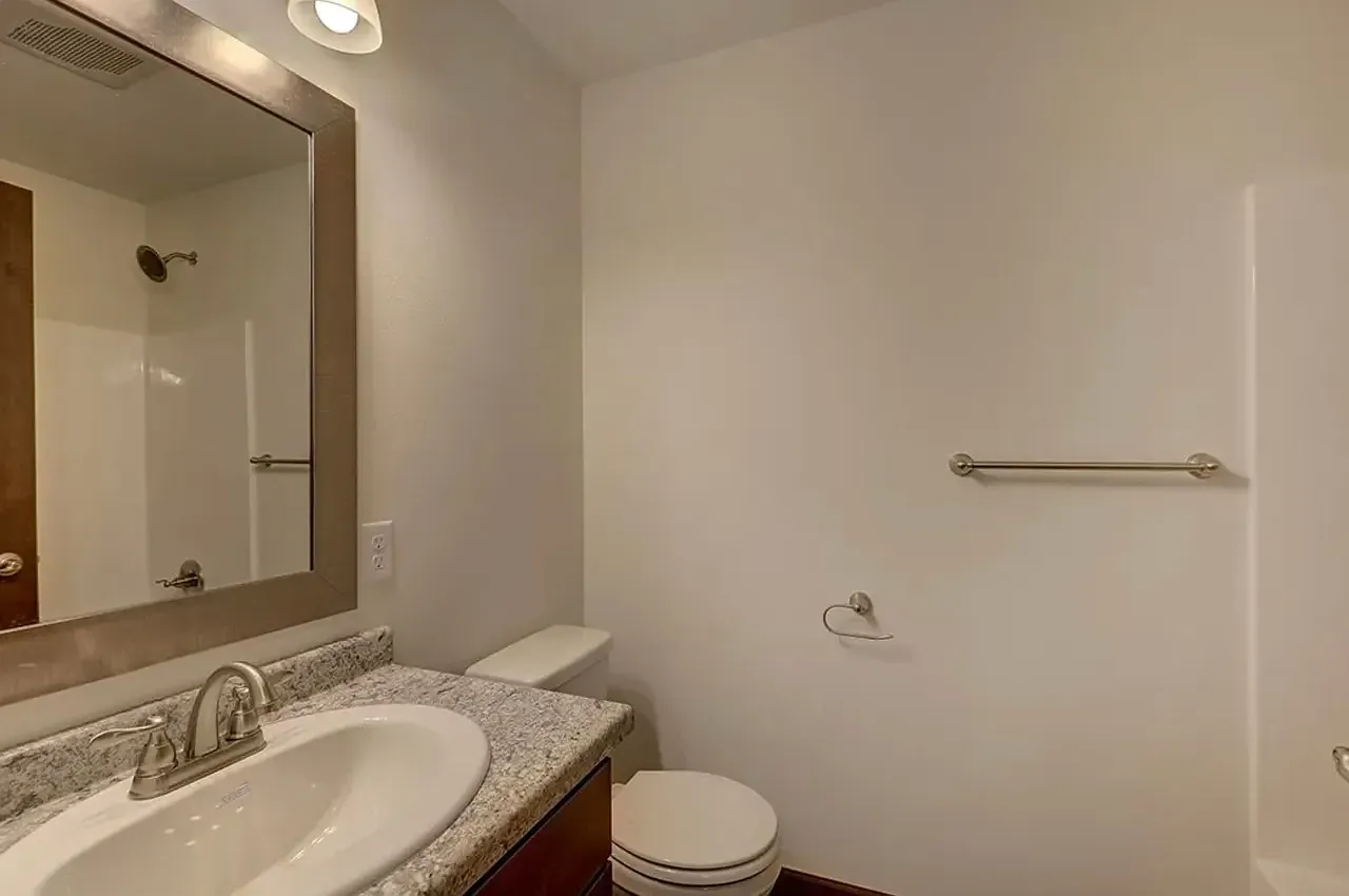 2 bed, 1134 sqft, $1,750 — Photo 2