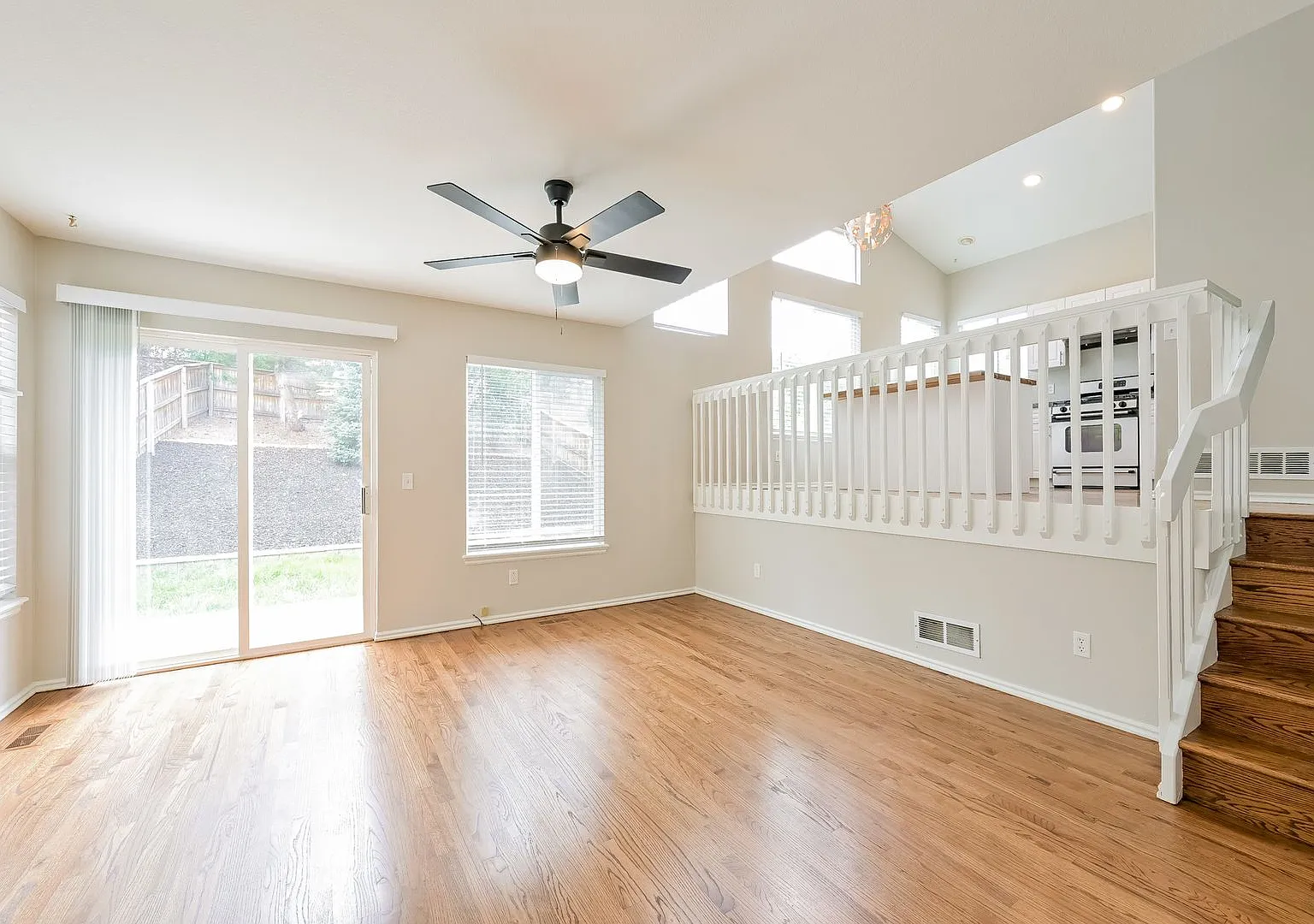 Highlands Ranch Newly Renovated 3 bed 2.5 bath — Photo 1