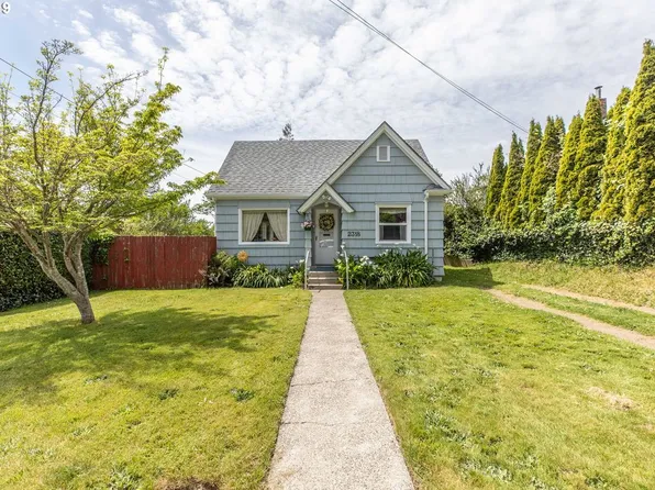 2318 Liberty, North Bend, OR 97459