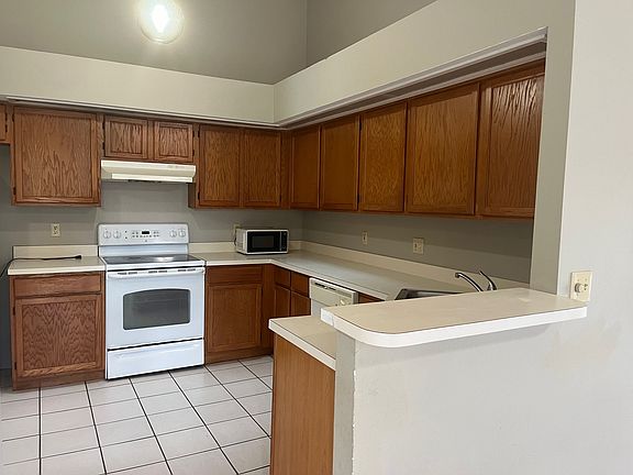 2nd image of 12269 Augusta Woods Cir
