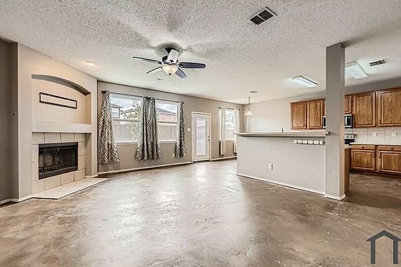 3rd image of 3011 Hobble Ct