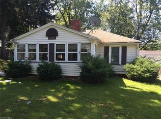 23387 Drake Rd, Bedford, OH 44146