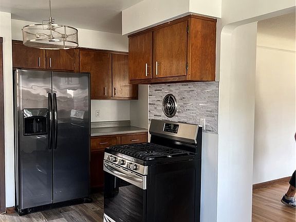 4th image of 12813 Lena Ave