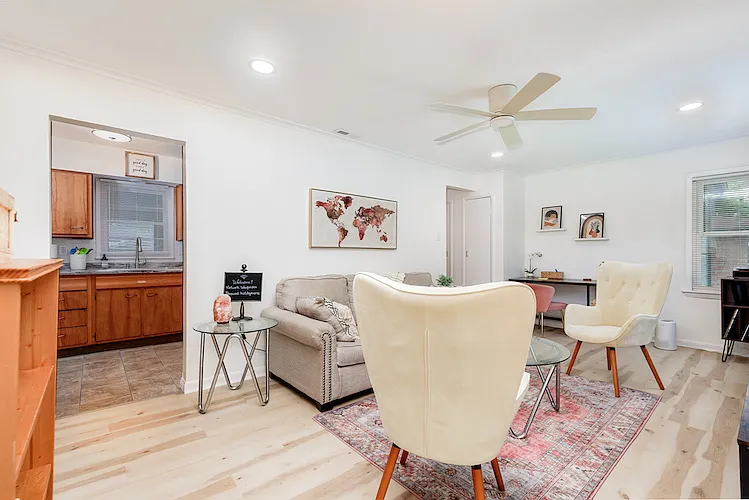 3 bed, 1.5 bath, 1198 sqft, $4,100 — Photo 4