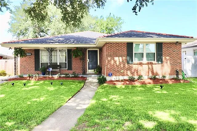 3404 Ferran Dr — Photo 1