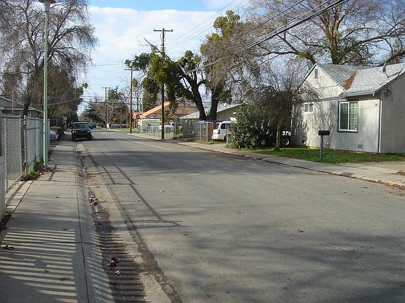 2nd image of 332 Peralta Ave